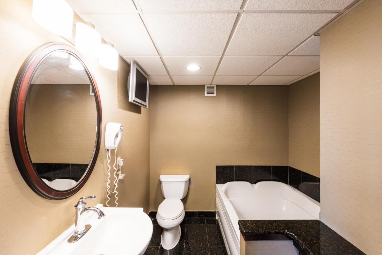Holiday Inn South Plainfield-Piscataway By Ihg Kültér fotó