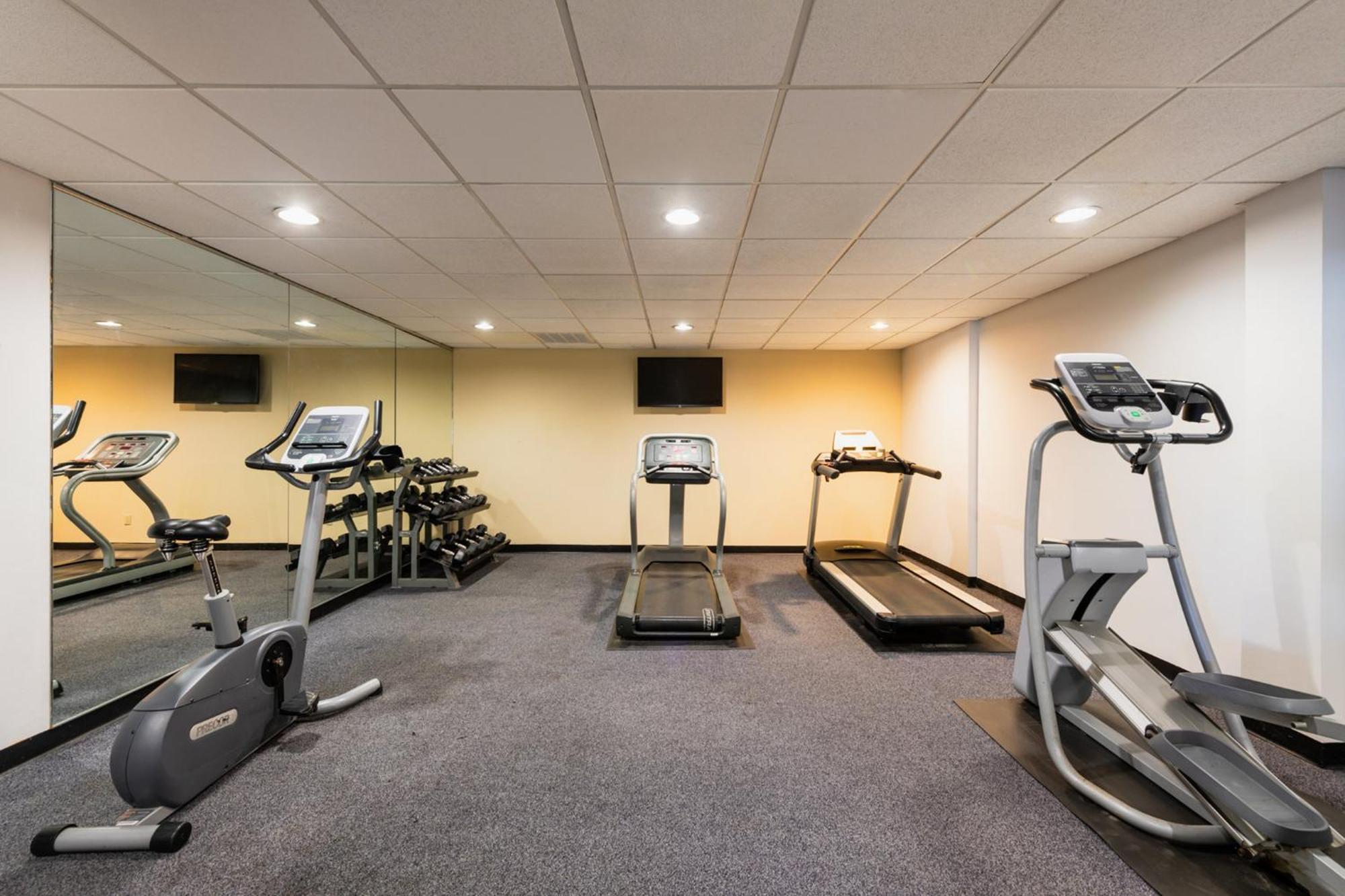 Holiday Inn South Plainfield-Piscataway By Ihg Kültér fotó